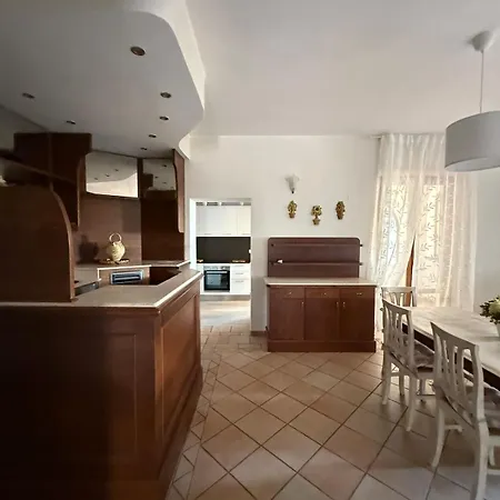 La Casa Di Alba Appartamento